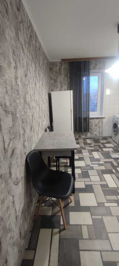 Оренда 1-кімнатної квартири 41 м², Милославська, 19А