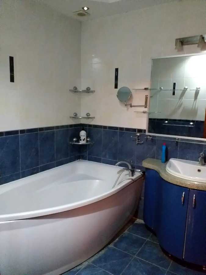 Продаж 3-кімнатної квартири 125 м², Раїси Окіпної вул., 4