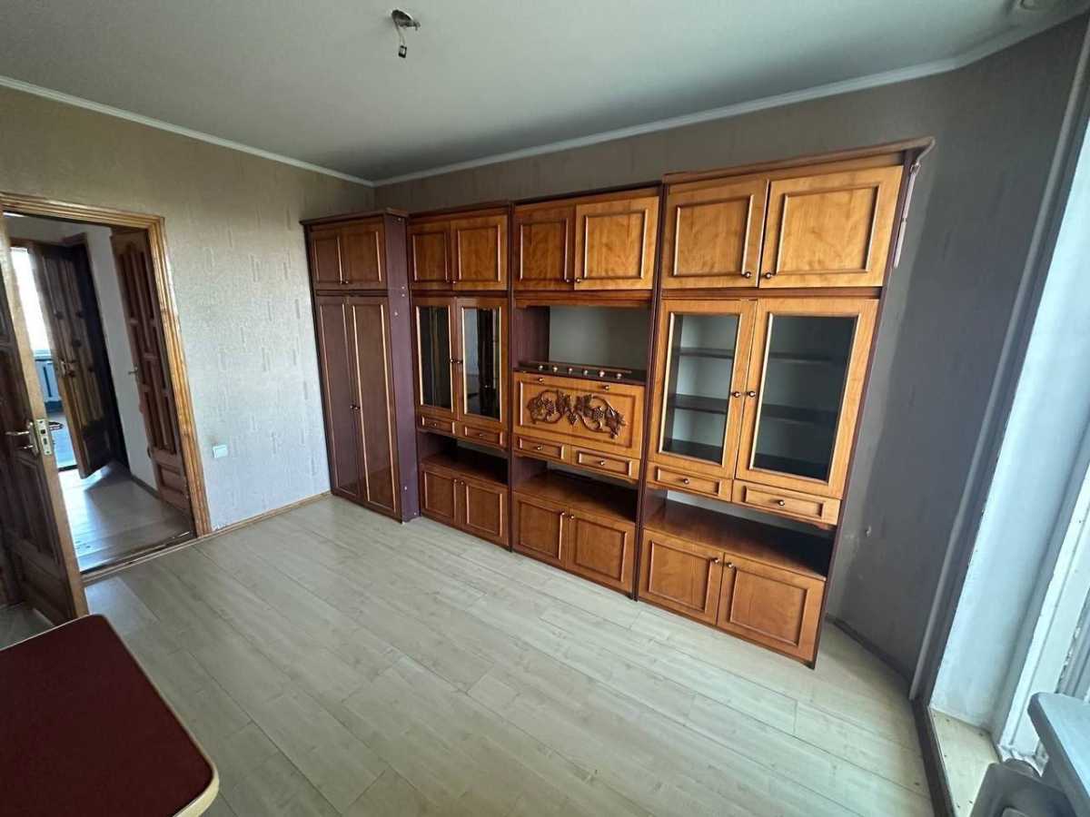 Продажа 3-комнатной квартиры 65 м², Млинівська, 33