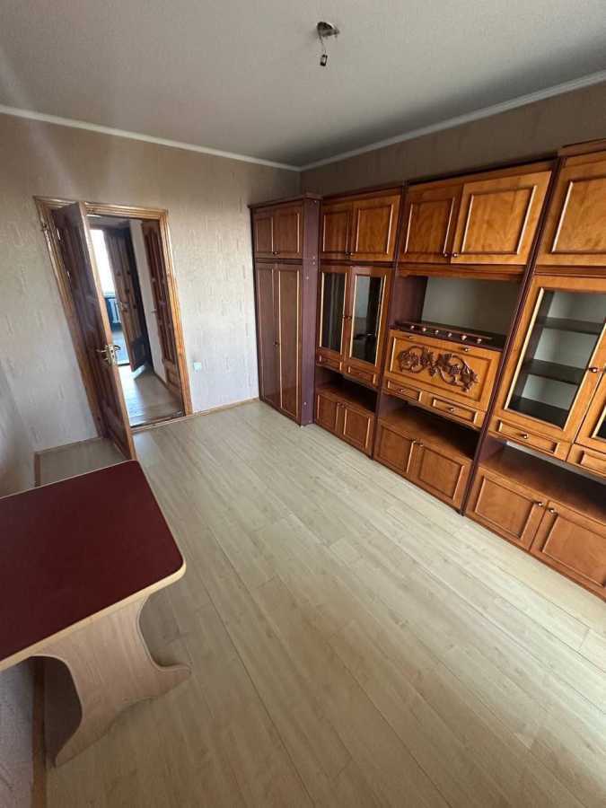 Продажа 3-комнатной квартиры 65 м², Млинівська, 33