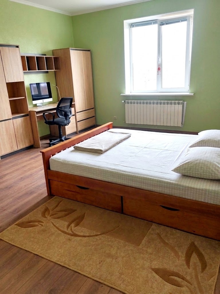 Оренда будинку 240 м²