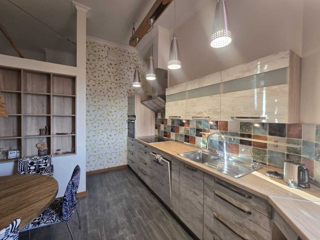 Оренда 4-кімнатної квартири 150 м², Ломоносова вул., 75А