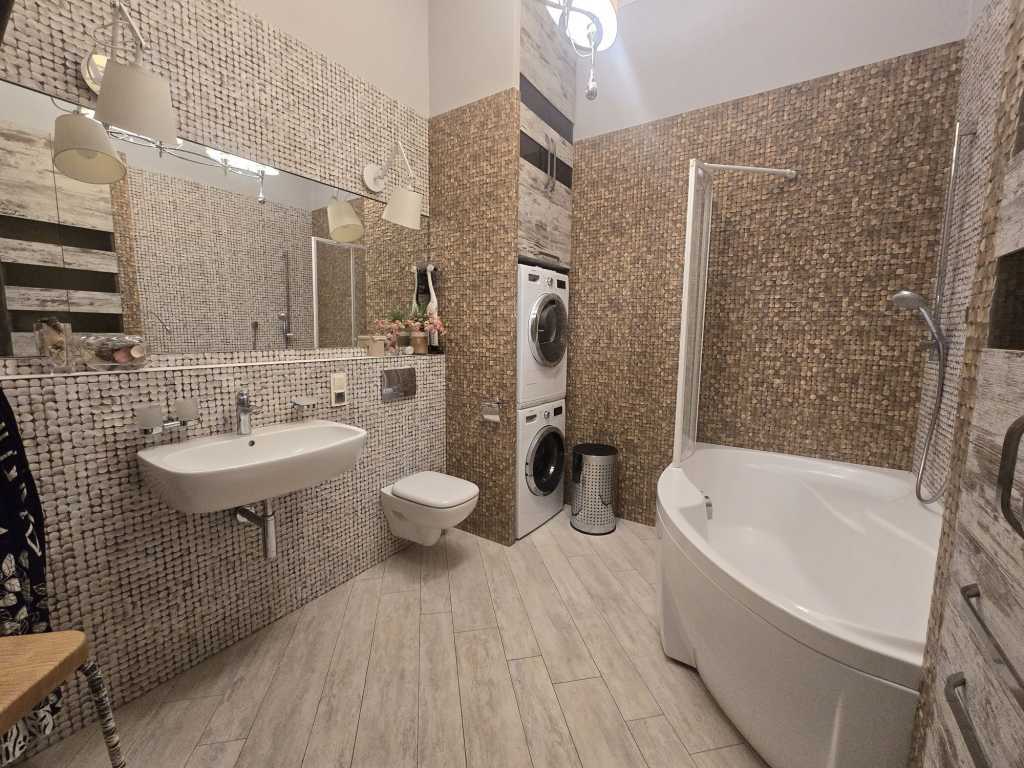 Оренда 4-кімнатної квартири 150 м², Ломоносова вул., 75А