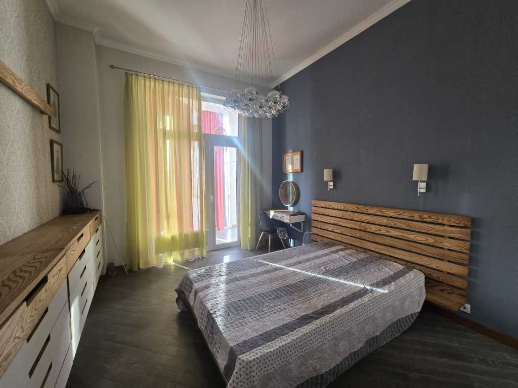Оренда 4-кімнатної квартири 150 м², Ломоносова вул., 75А