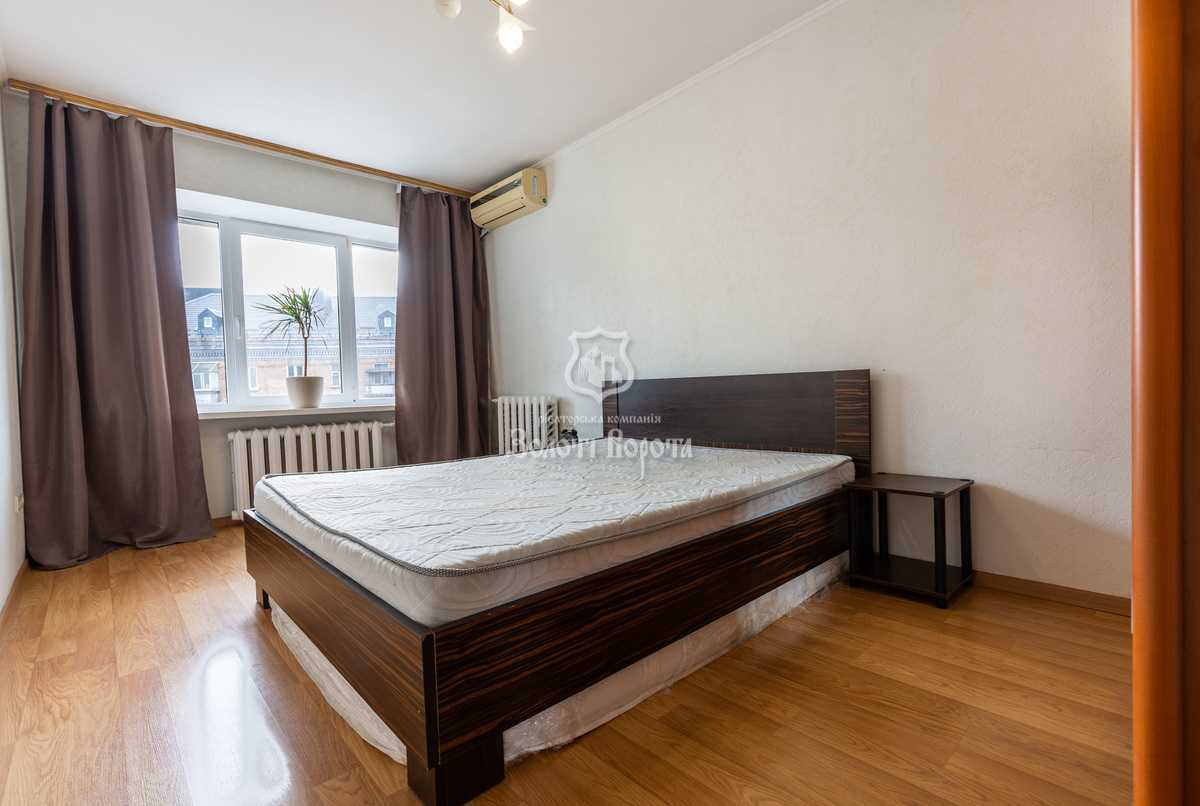 Продажа 2-комнатной квартиры 43 м², Кловский спуск, 12А