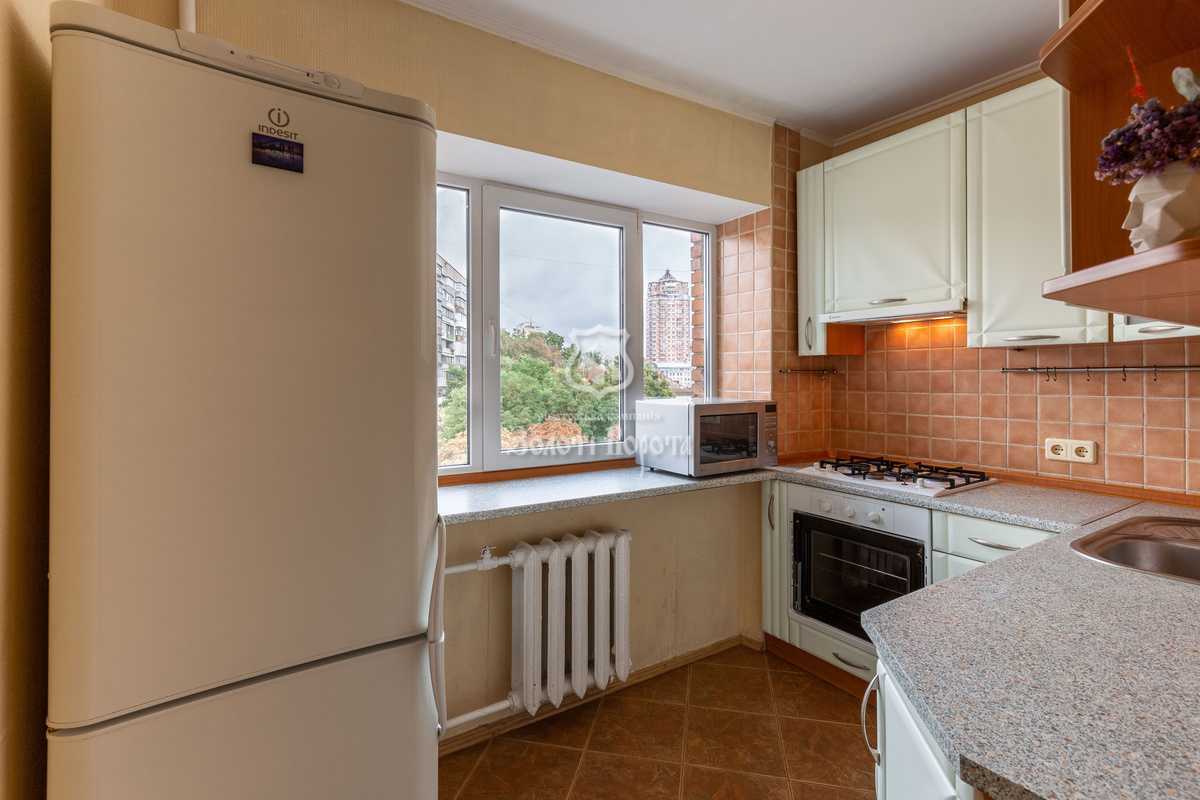 Продажа 2-комнатной квартиры 43 м², Кловский спуск, 12А