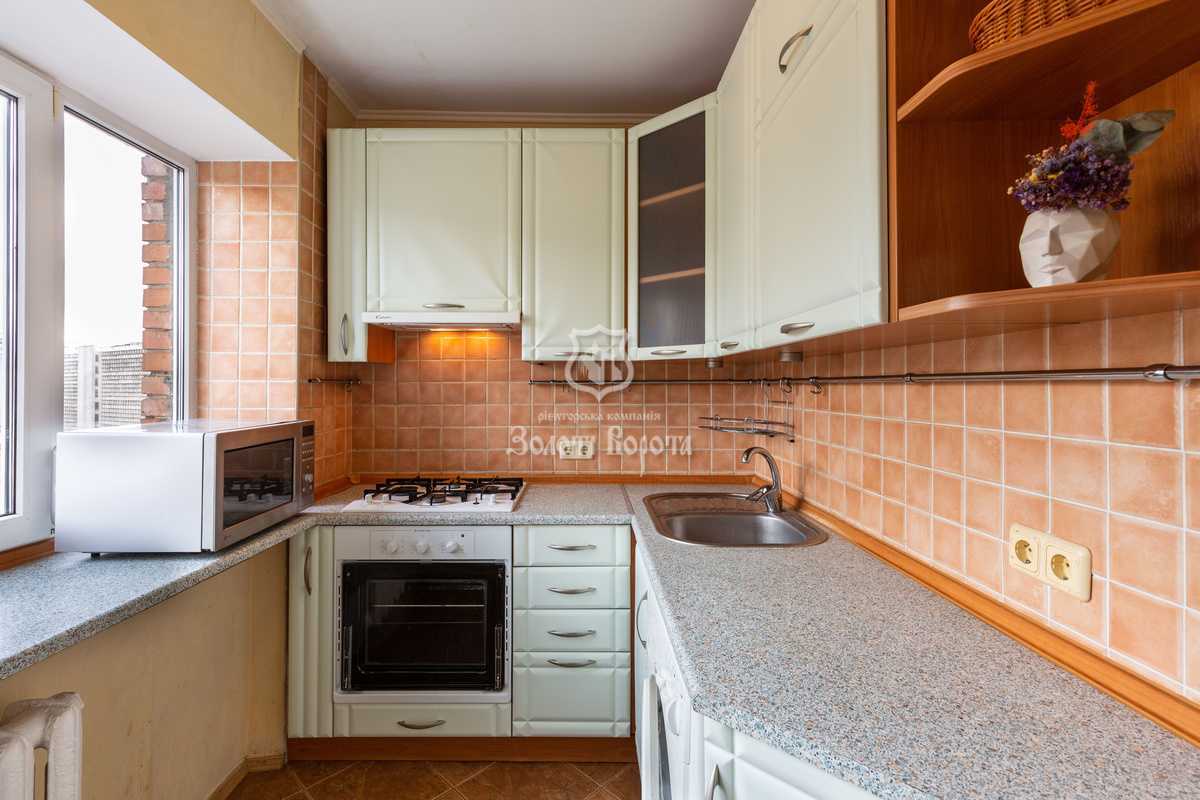 Продажа 2-комнатной квартиры 43 м², Кловский спуск, 12А