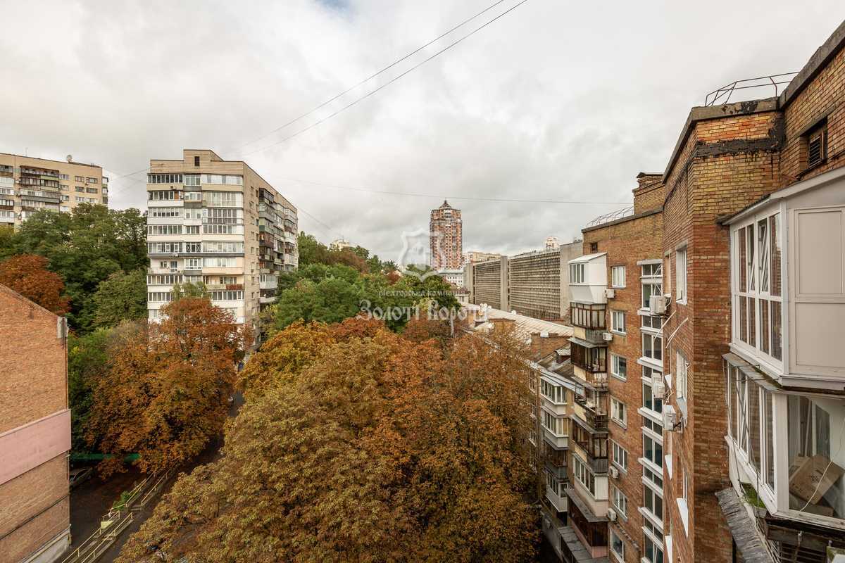 Продажа 2-комнатной квартиры 43 м², Кловский спуск, 12А