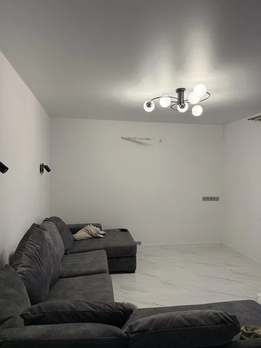 Оренда будинку 160 м², Орхідейна вул.
