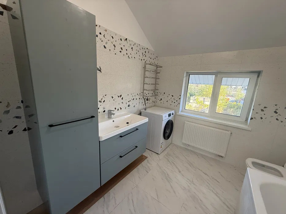Оренда будинку 160 м², Орхідейна вул.
