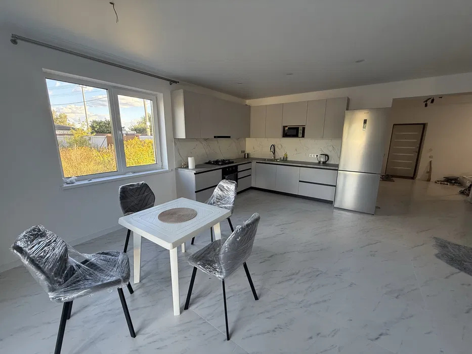 Оренда будинку 160 м², Орхідейна вул.