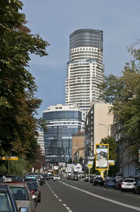 Оренда 3-кімнатної квартири 155 м², Кловський узвіз, 7А