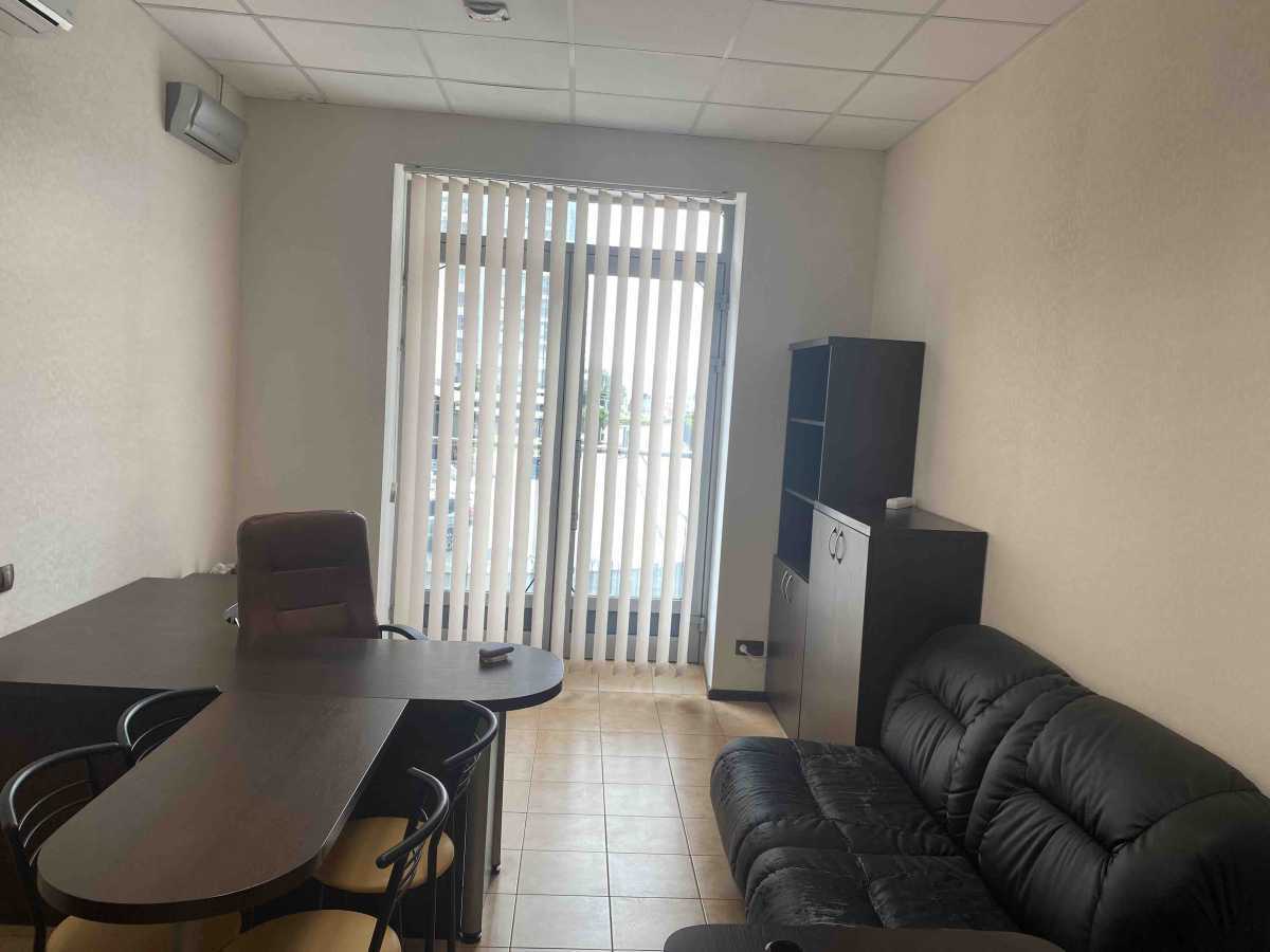 Аренда офиса 21.8 м², Днепровская наб., 14