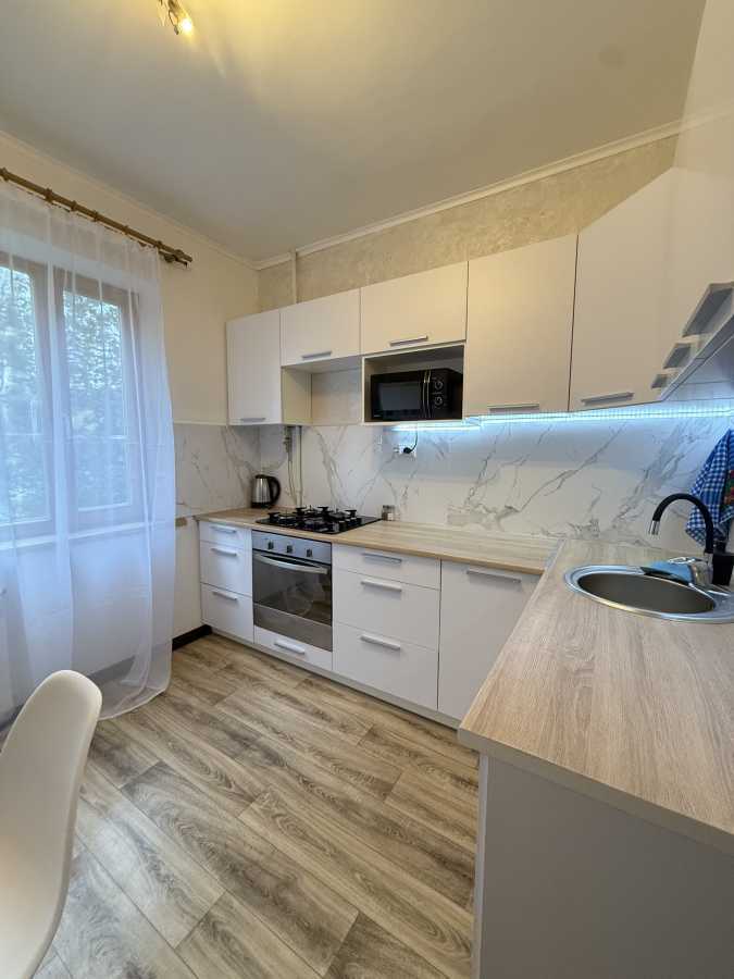 Оренда 2-кімнатної квартири 56 м², Жмеринська вул., 36