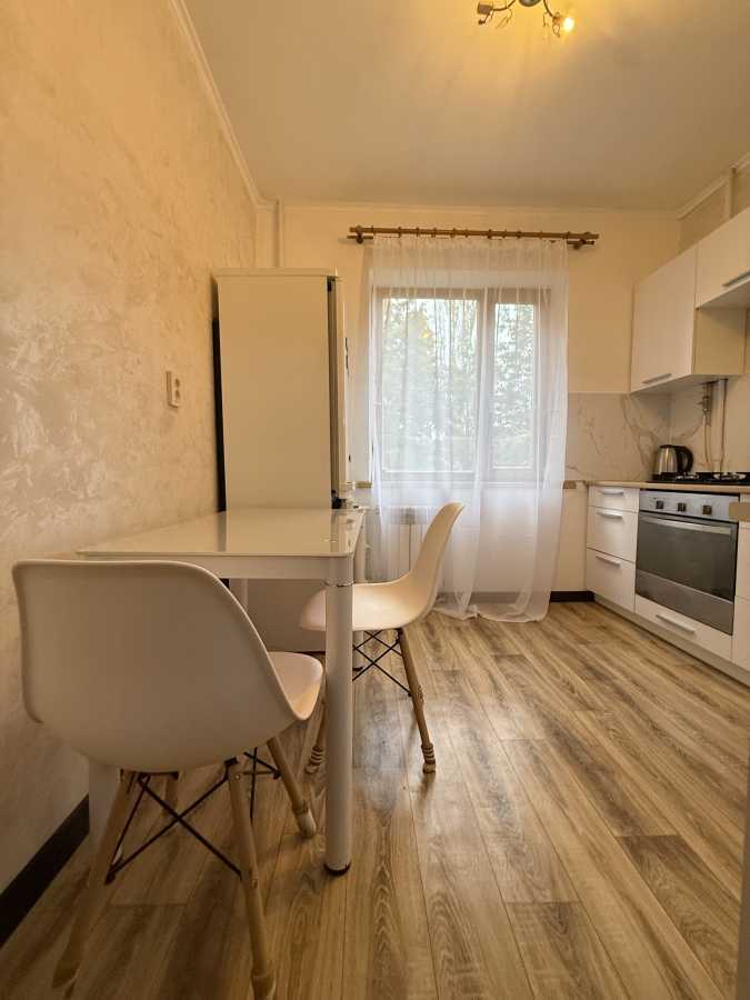 Оренда 2-кімнатної квартири 56 м², Жмеринська вул., 36
