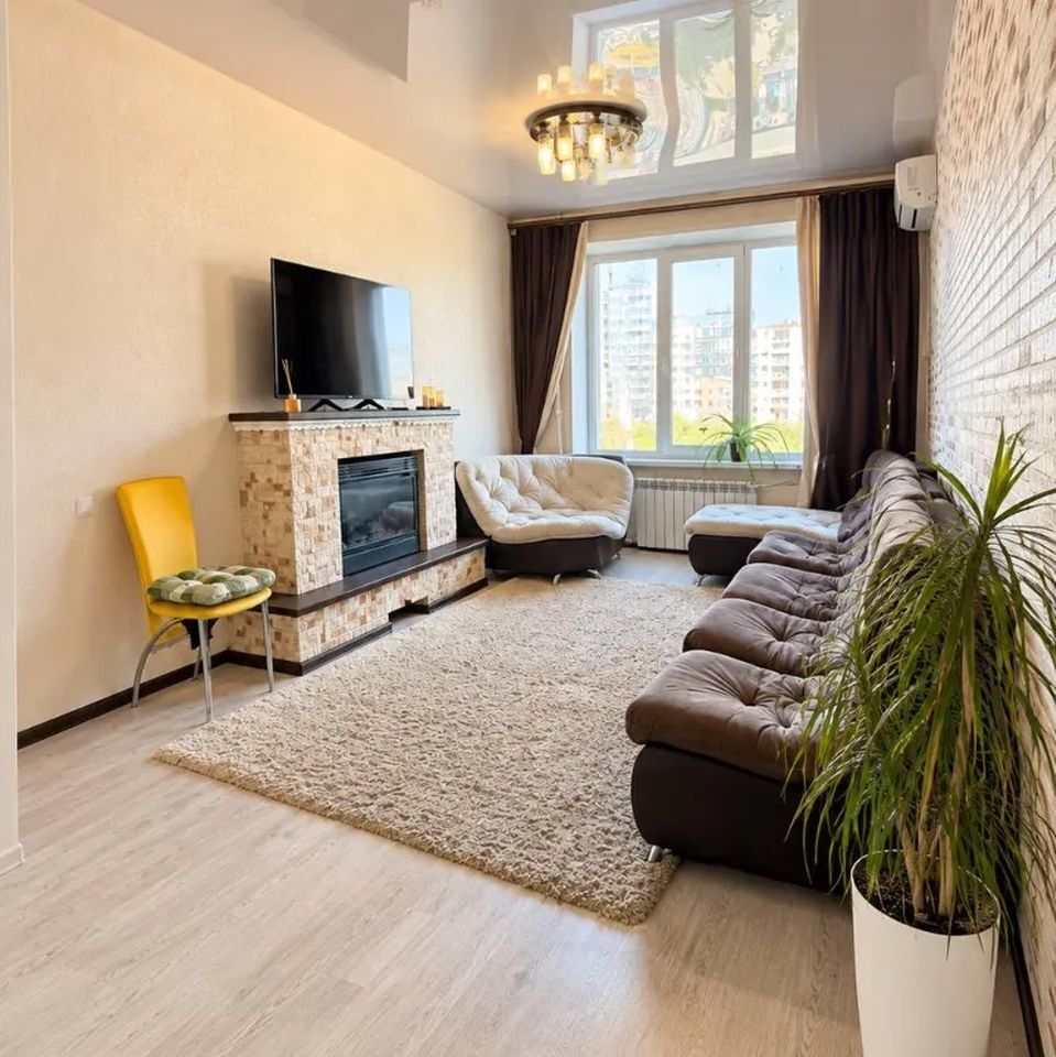 Продажа 3-комнатной квартиры 64 м², Шолохова ул., 5