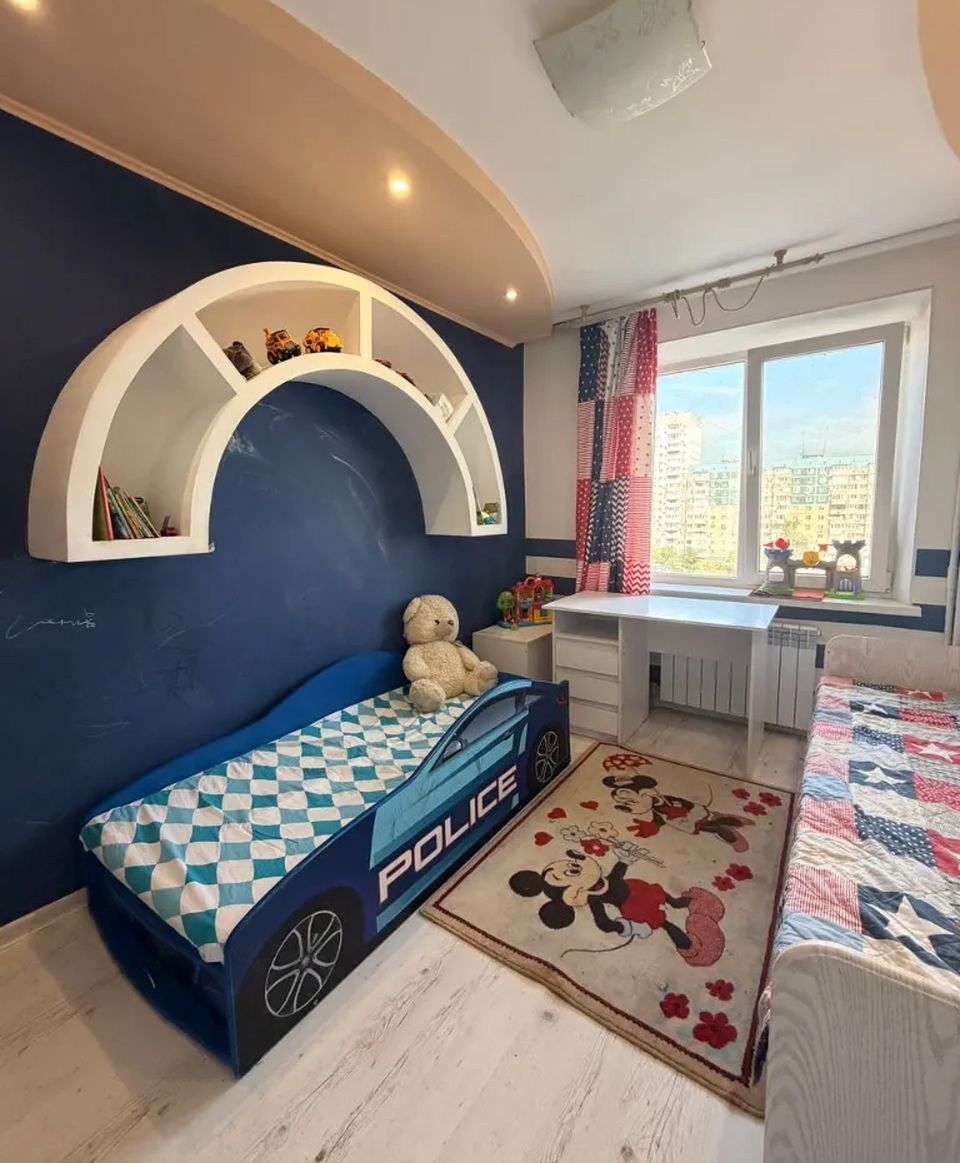 Продажа 3-комнатной квартиры 64 м², Шолохова ул., 5