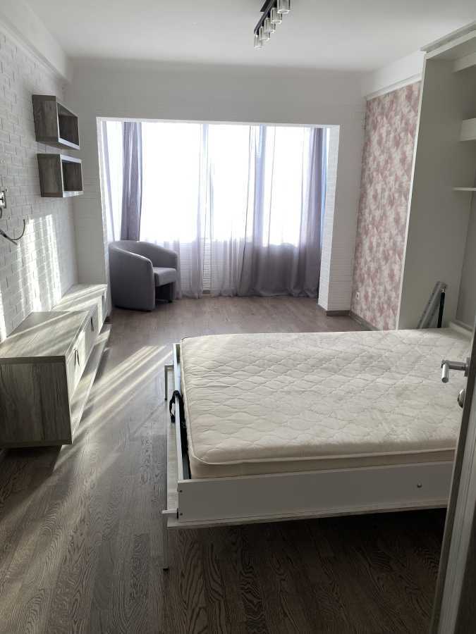 Оренда 2-кімнатної квартири 53 м², Березняківська вул., 12