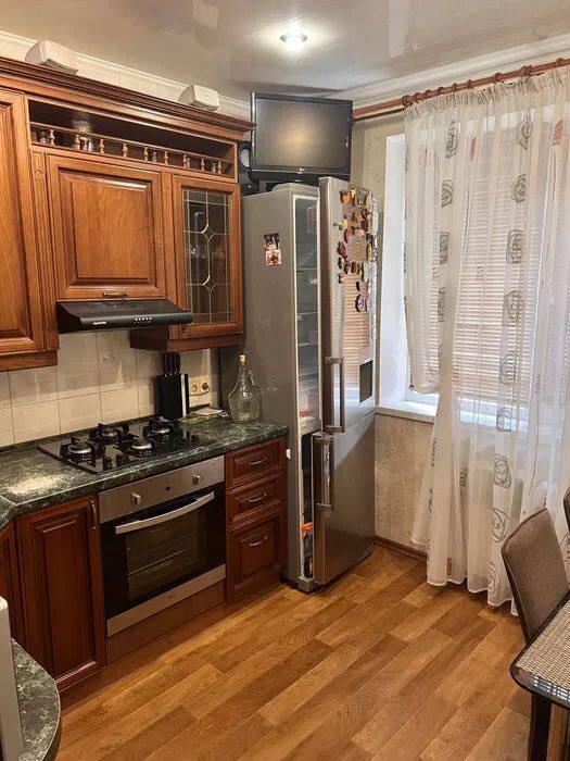 Аренда 3-комнатной квартиры 65 м², Новогодняя ул.