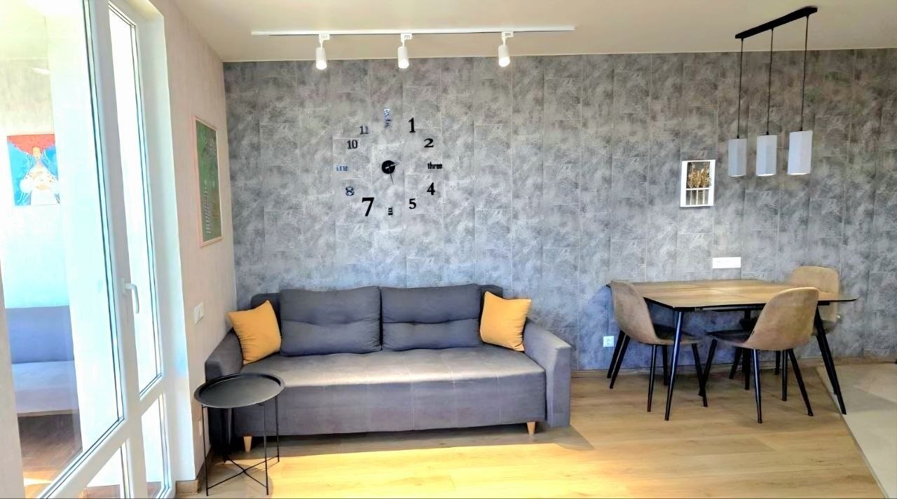 Аренда 2-комнатной квартиры 60 м², Луговская ул.