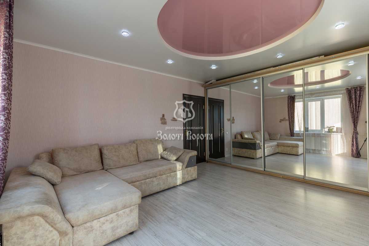 Продажа 2-комнатной квартиры 63 м², Мира ул., 13