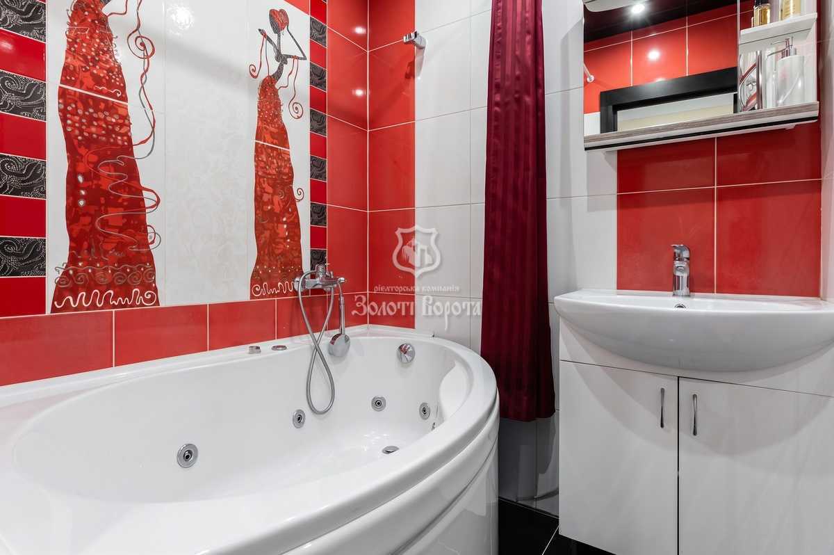 Продажа 2-комнатной квартиры 63 м², Мира ул., 13