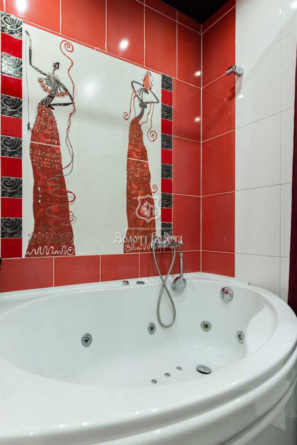 Продажа 2-комнатной квартиры 63 м², Мира ул., 13