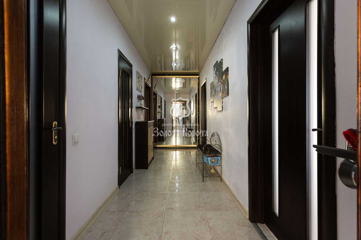 Продажа 2-комнатной квартиры 63 м², Мира ул., 13