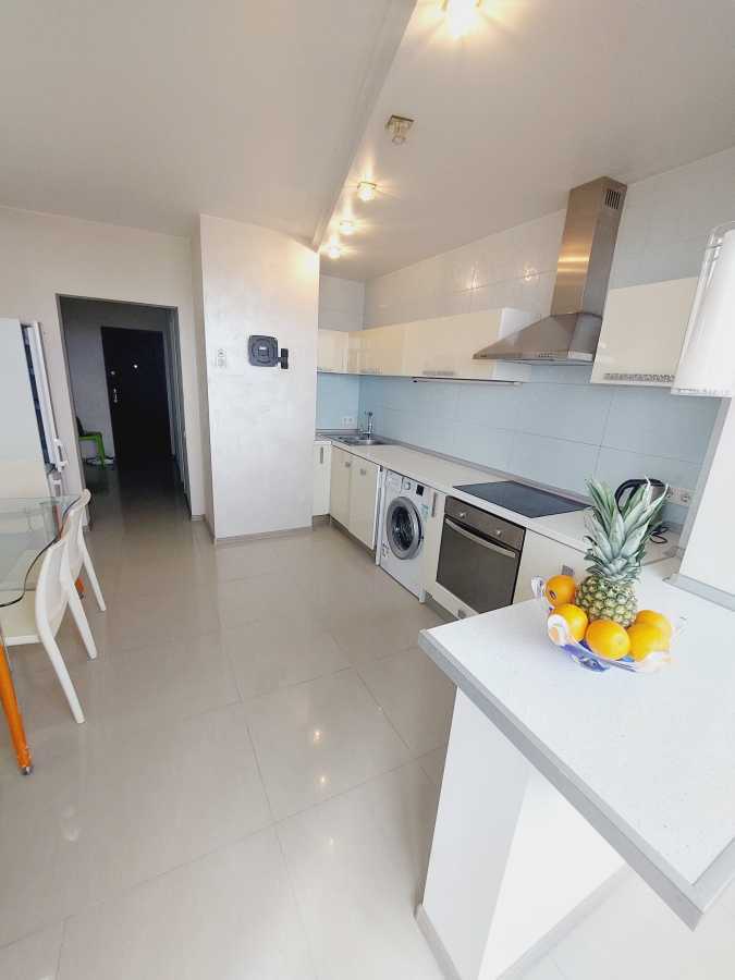 Оренда 1-кімнатної квартири 50 м², Краківська вул., 13В