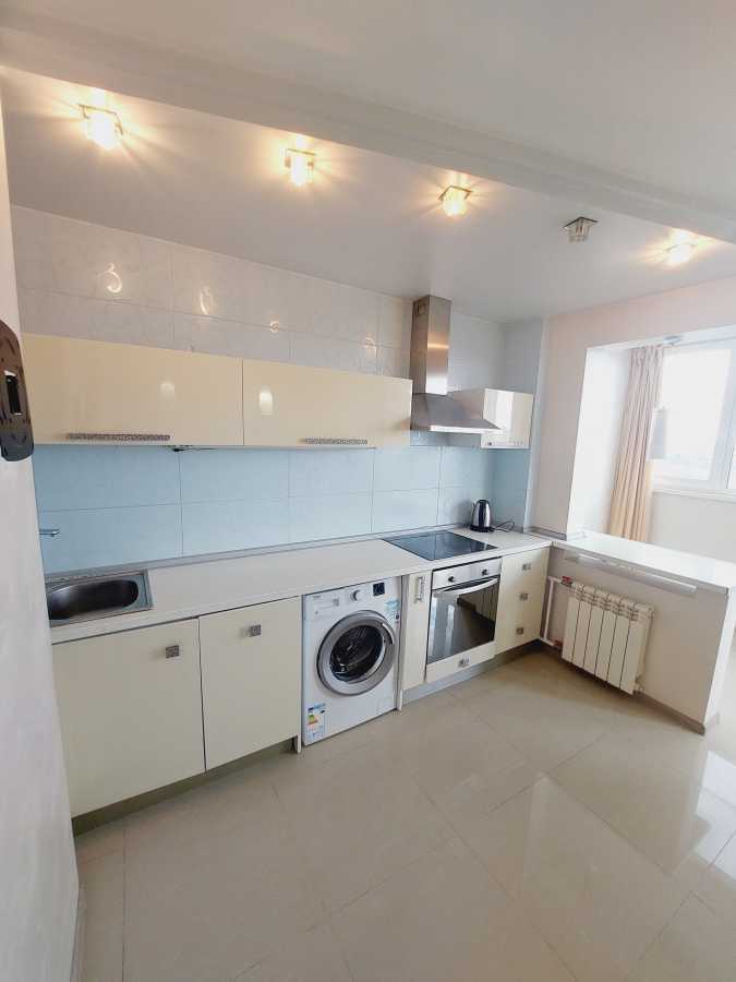 Оренда 1-кімнатної квартири 50 м², Краківська вул., 13В