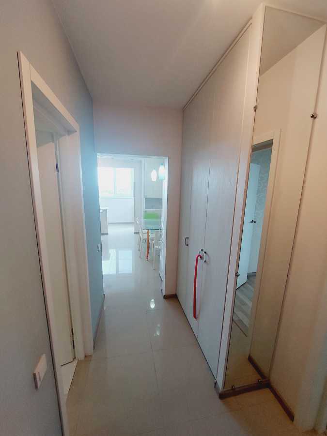 Оренда 1-кімнатної квартири 50 м², Краківська вул., 13В