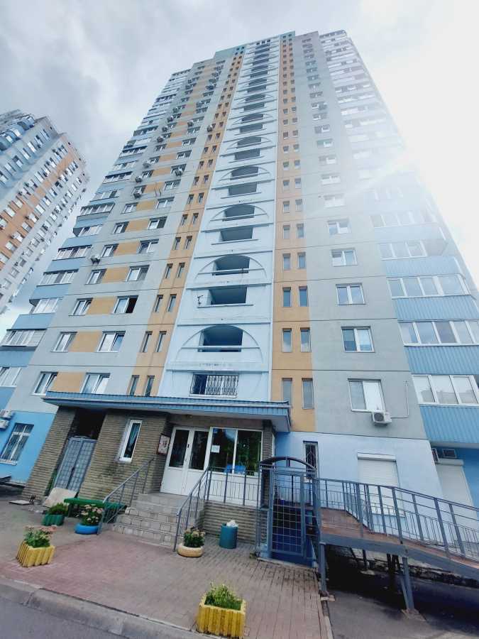 Оренда 1-кімнатної квартири 50 м², Краківська вул., 13В