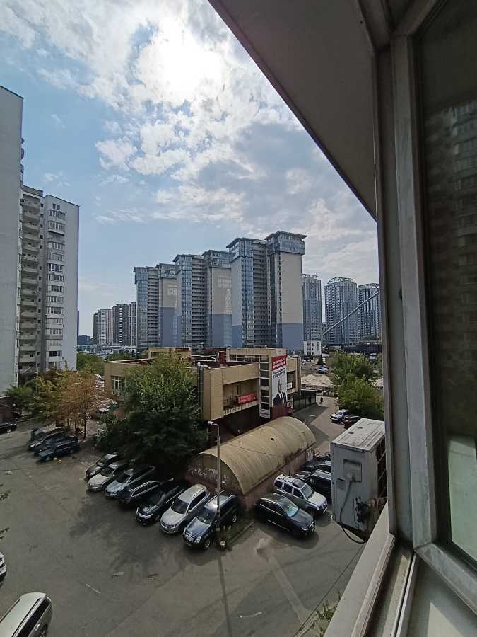 Продажа 2-комнатной квартиры 56.4 м², Анны Ахматовой ул., 43