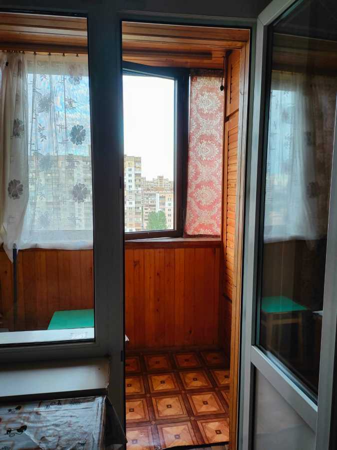Оренда 2-кімнатної квартири 55 м², Лариси Руденко вул., 13