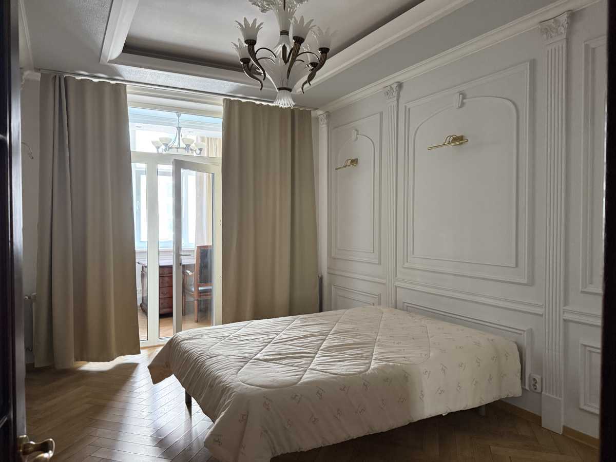 Оренда 3-кімнатної квартири 135 м², Саксаганського вул., 121
