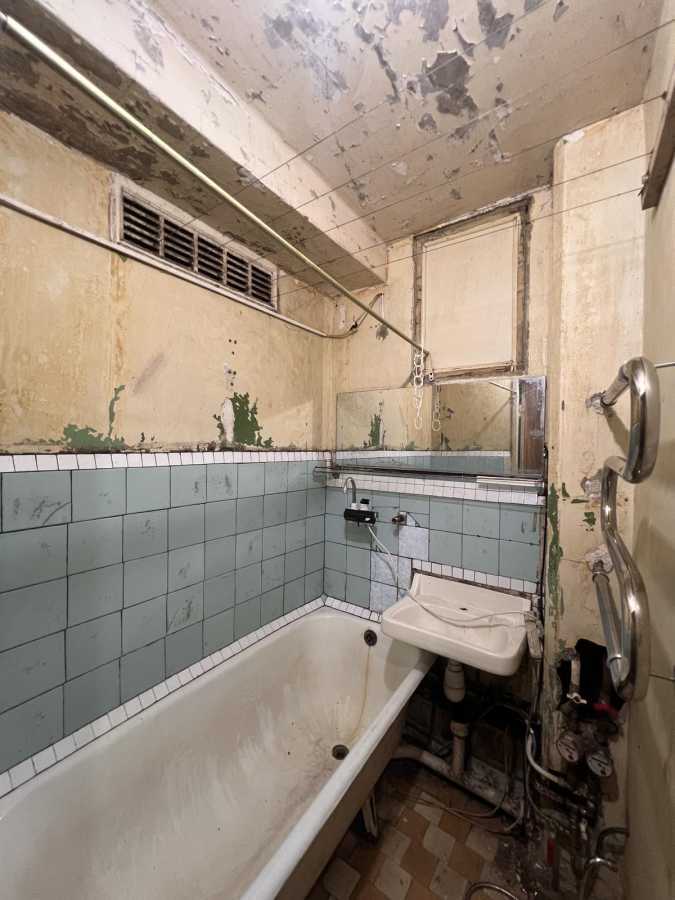 Продажа 2-комнатной квартиры 47 м², Салютная ул., 29А