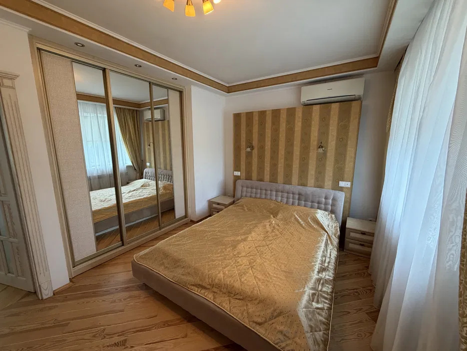 Оренда будинку 161 м², Героїв України вул.