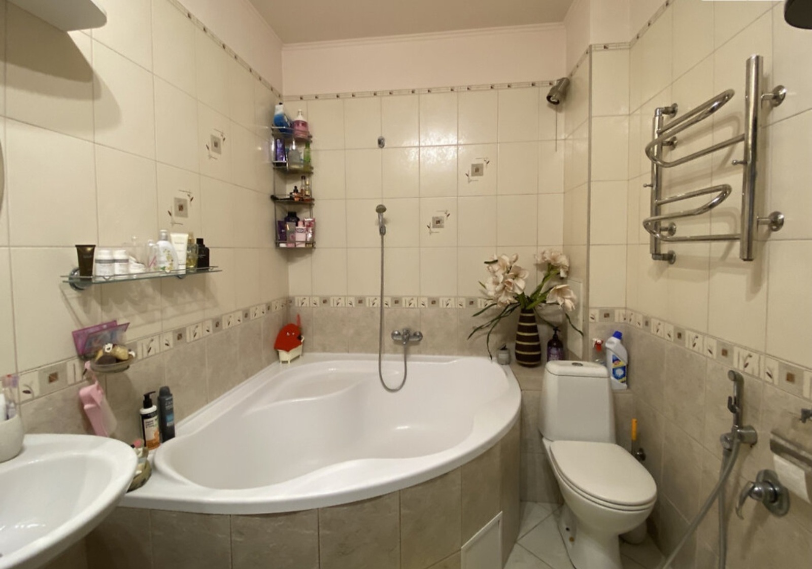 Продажа 4-комнатной квартиры 123 м², Дюковская ул.