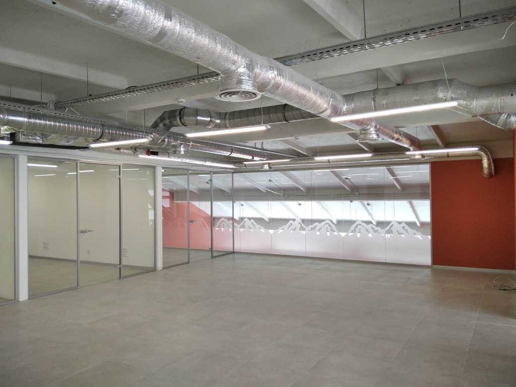 Аренда офиса 830 м², Евгения Сверстюка ул., 11