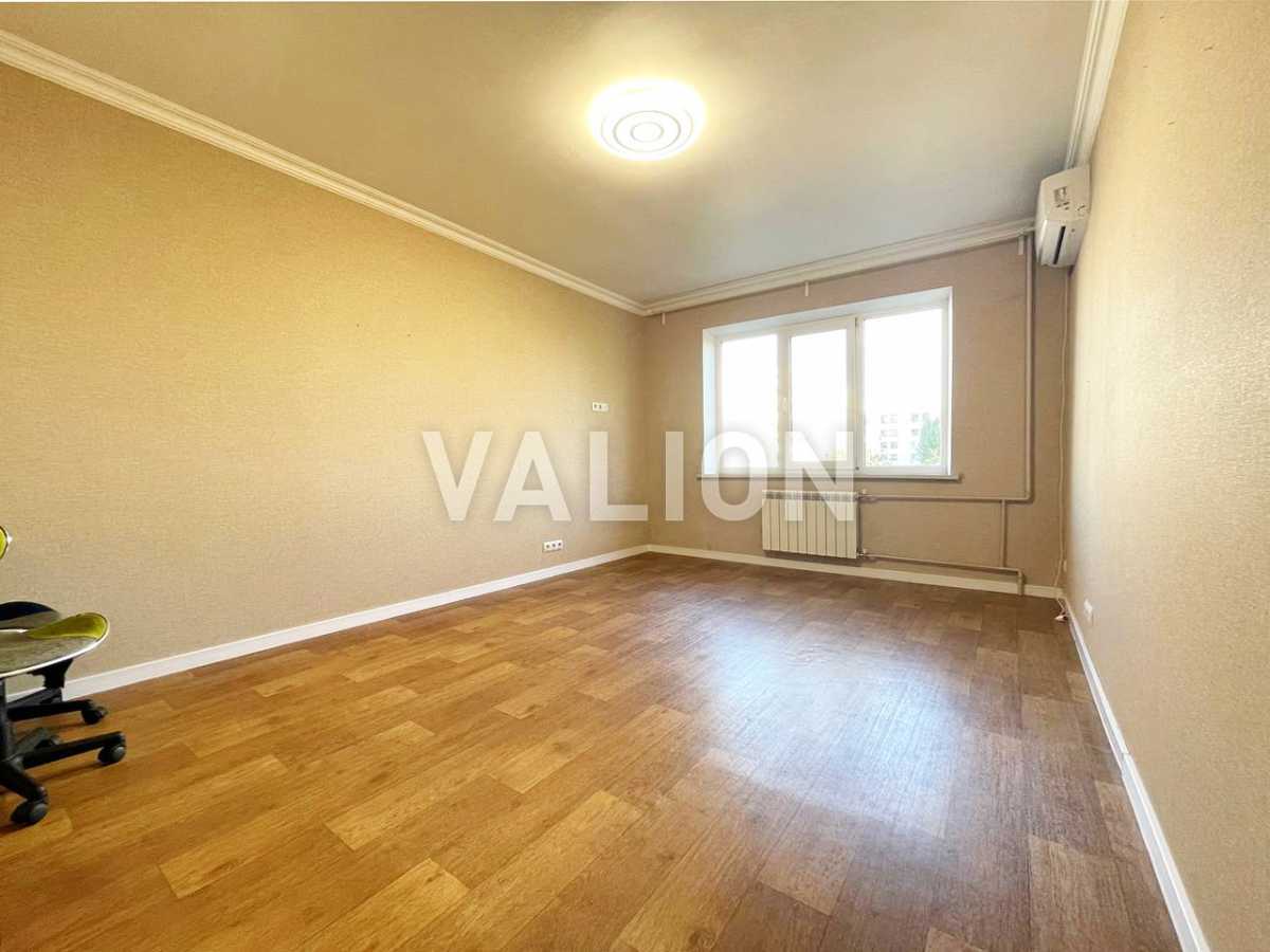 Продажа 3-комнатной квартиры 70 м², Декабристов ул., 5