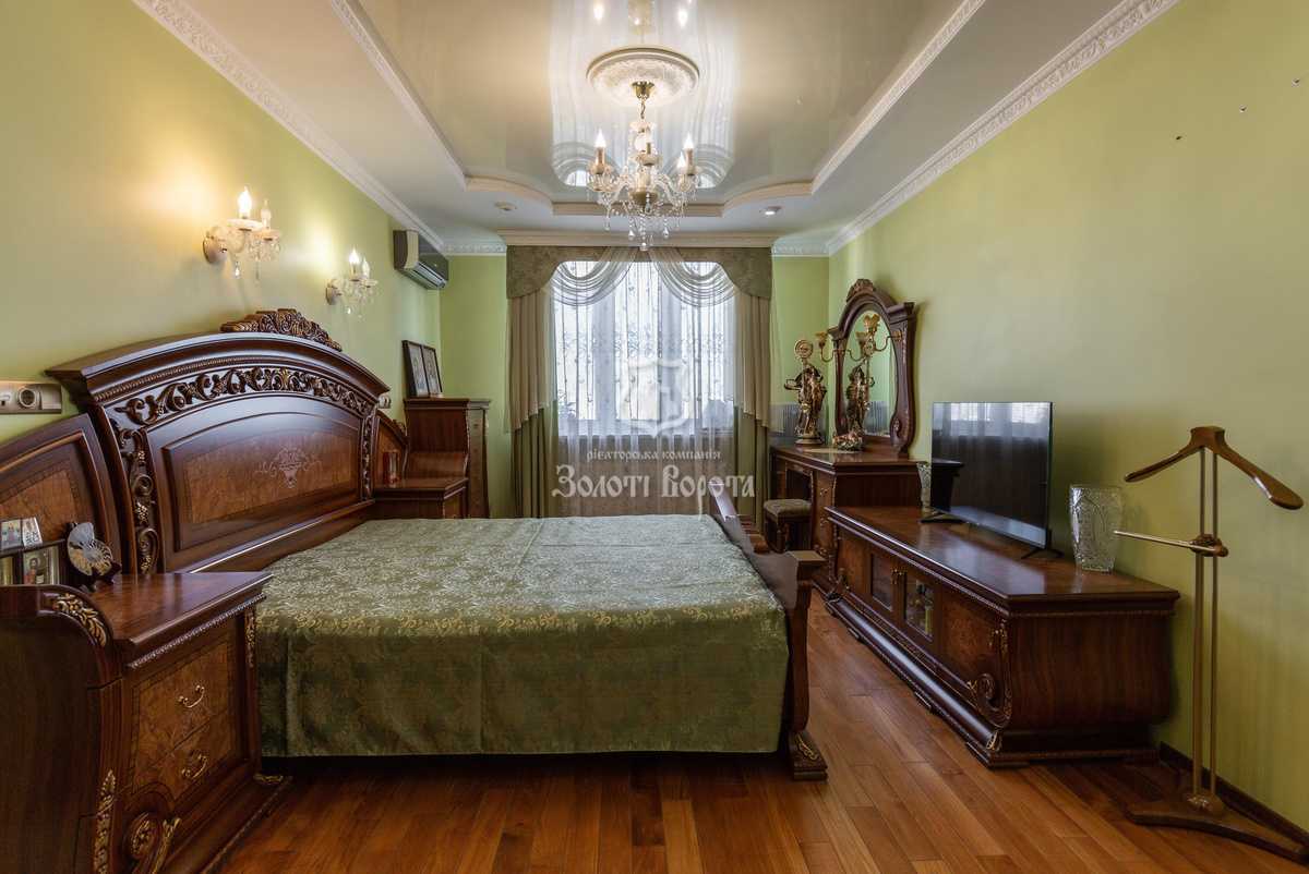 Продажа 4-комнатной квартиры 142 м², Срибнокильская ул., 1