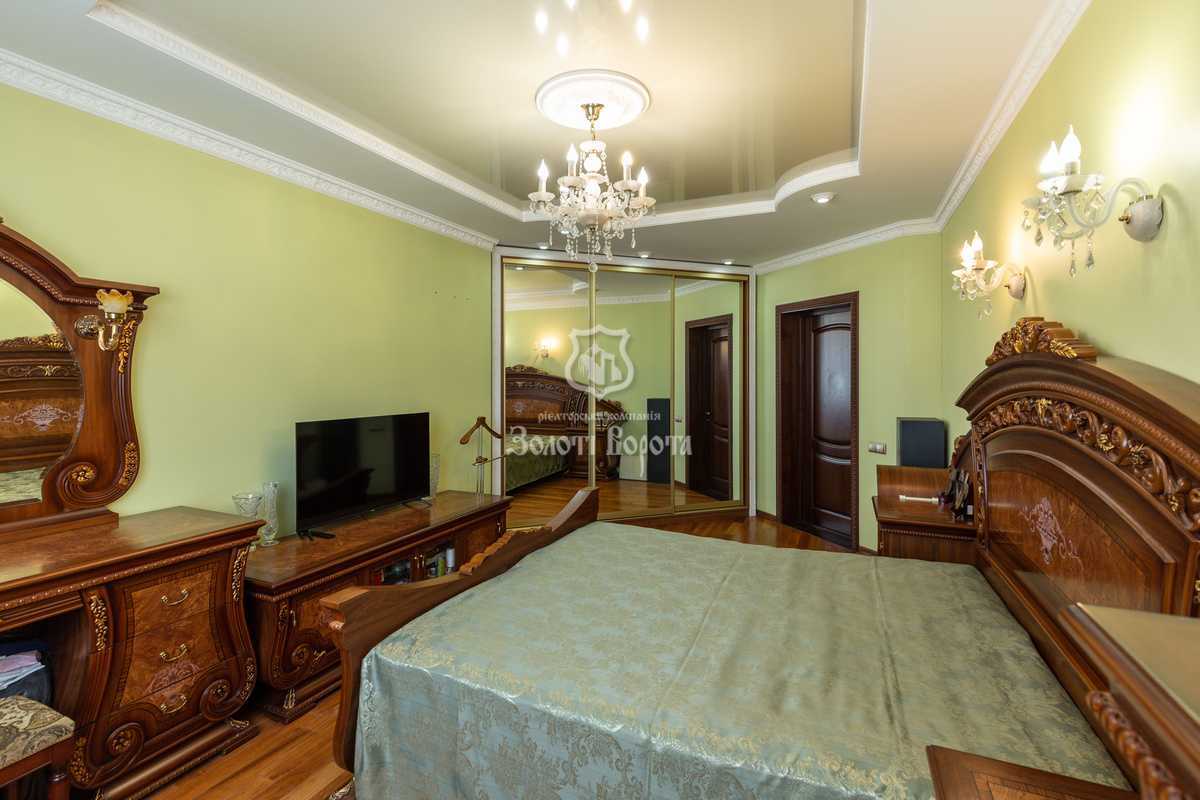 Продажа 4-комнатной квартиры 142 м², Срибнокильская ул., 1