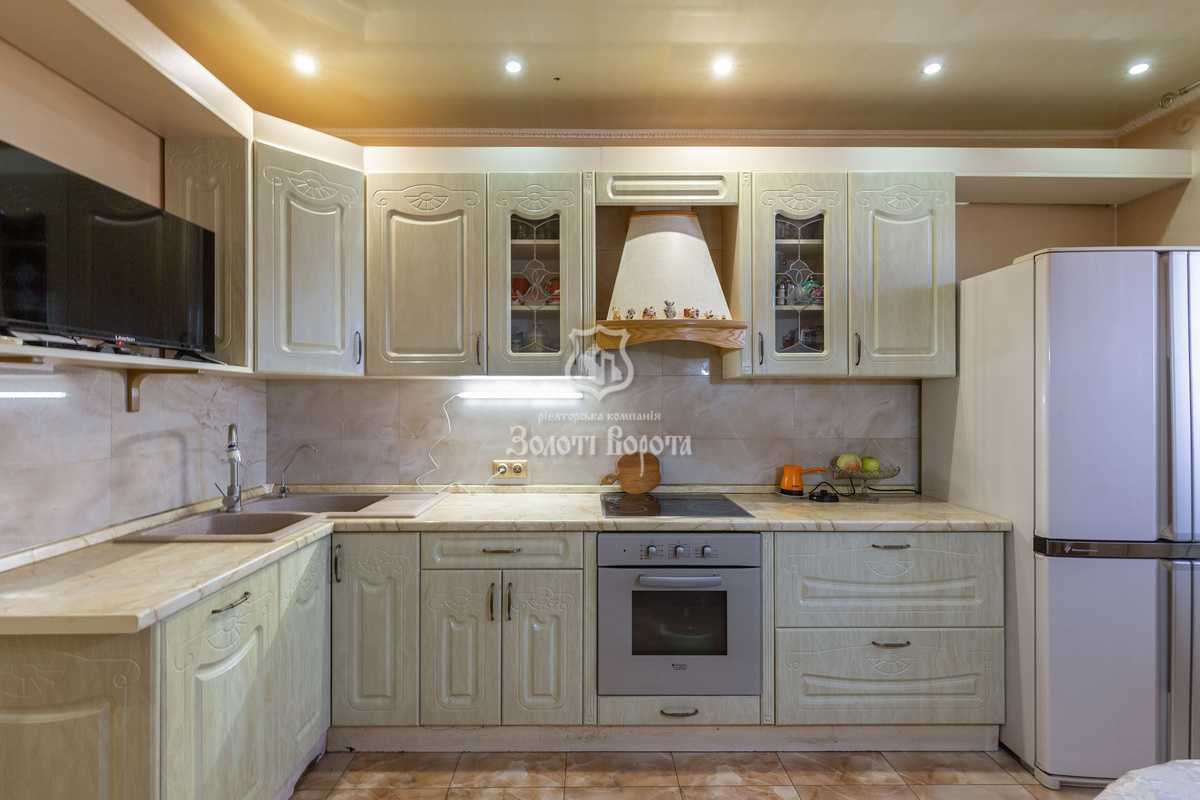 Продажа 4-комнатной квартиры 142 м², Срибнокильская ул., 1