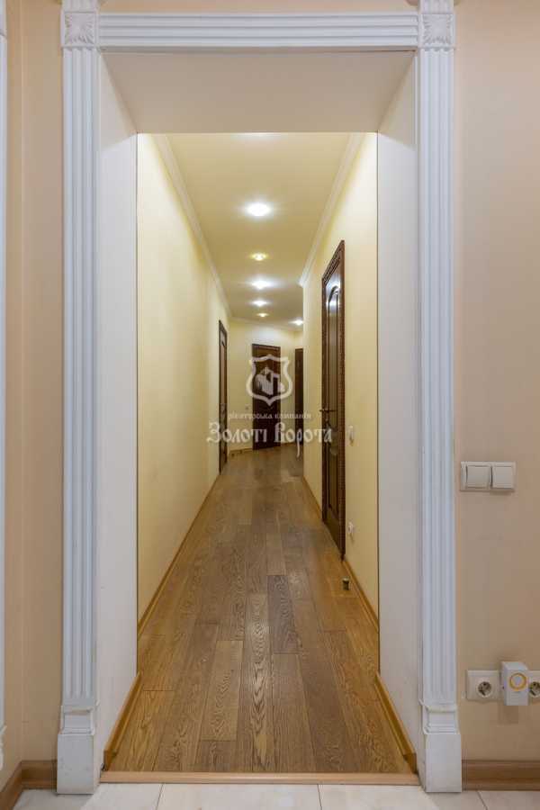Продажа 4-комнатной квартиры 142 м², Срибнокильская ул., 1