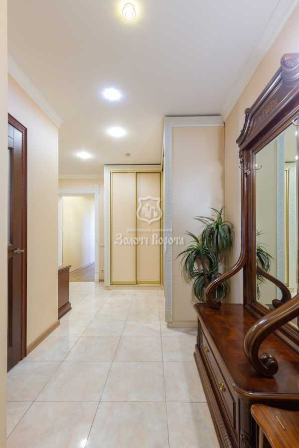 Продажа 4-комнатной квартиры 142 м², Срибнокильская ул., 1
