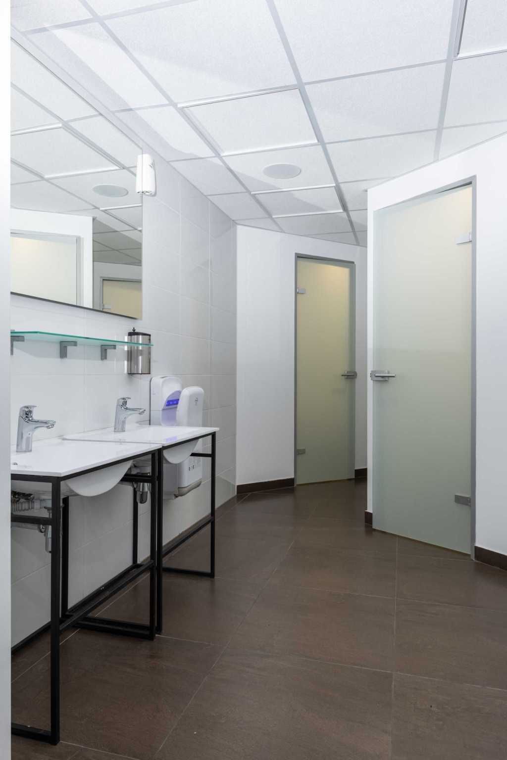 Аренда офиса 90 м², Евгения Сверстюка ул., 11