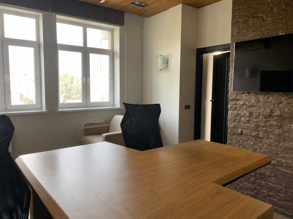 Оренда офісу 206 м², Люксембург вул., 19/7
