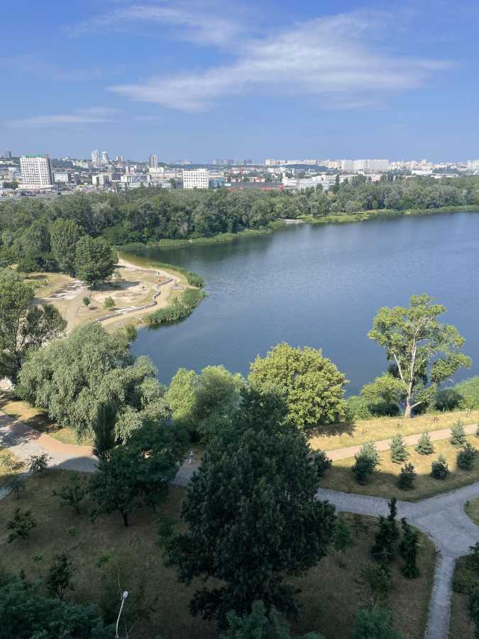 Оренда 2-кімнатної квартири 80 м², Йорданська вул., 1