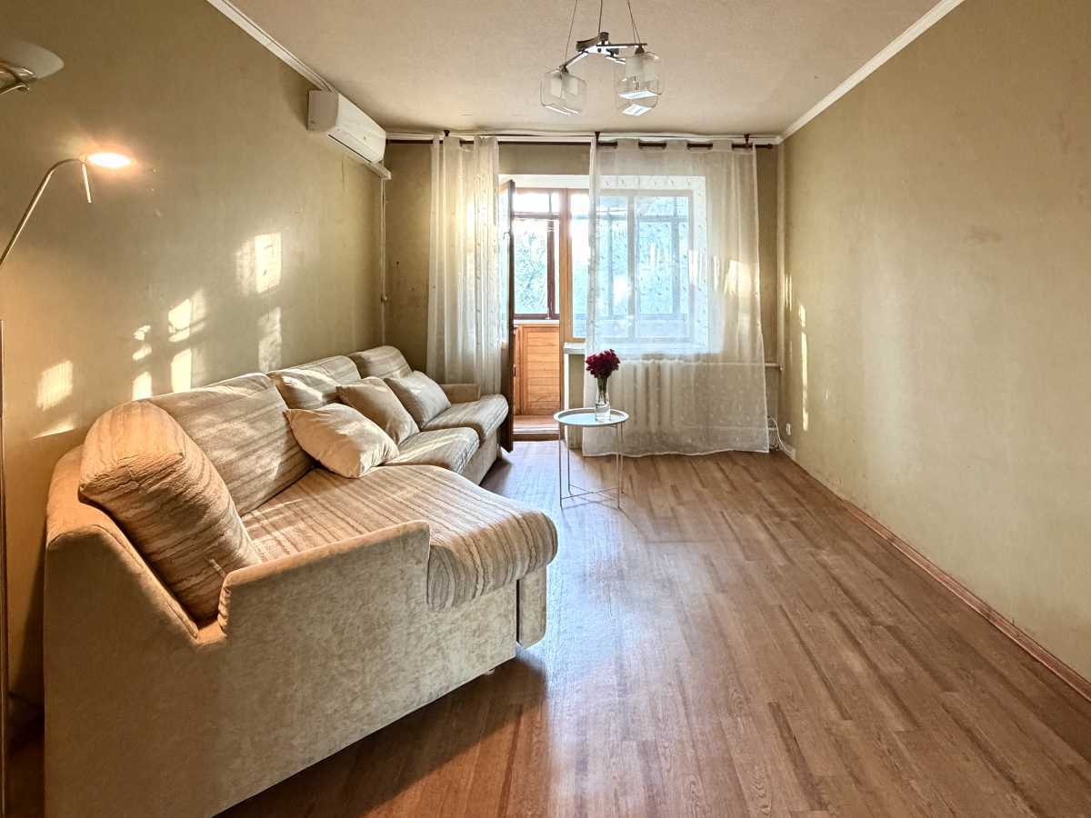 Продажа 2-комнатной квартиры 43.3 м², Юлиуса Фучика ул., 7