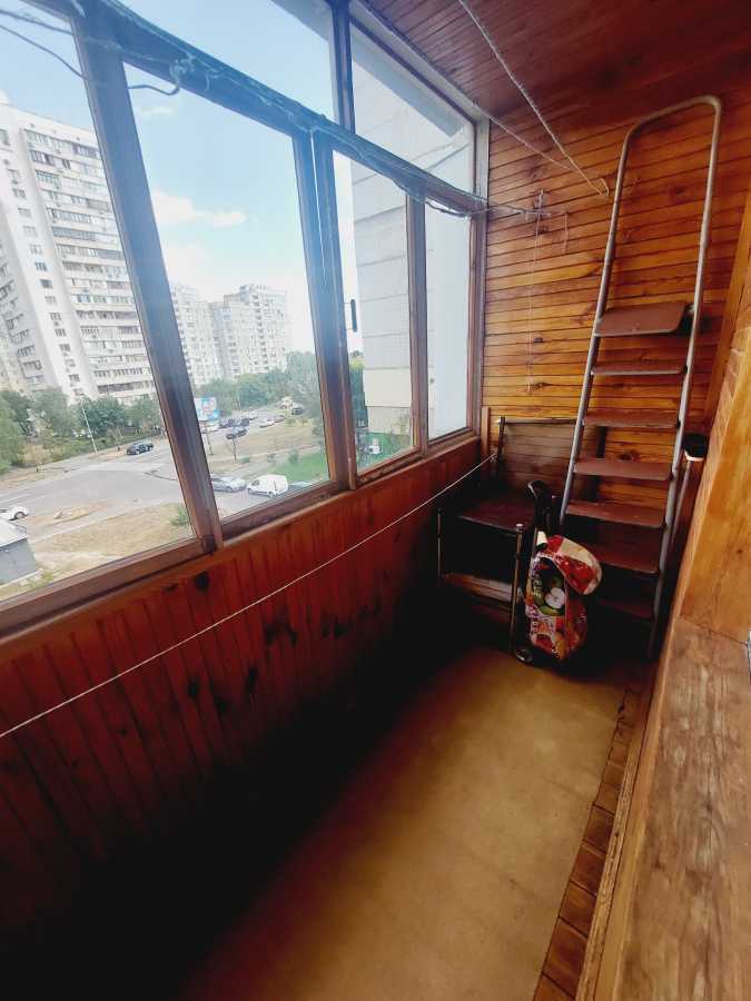Оренда 1-кімнатної квартири 40 м², Лариси Руденко вул., 8